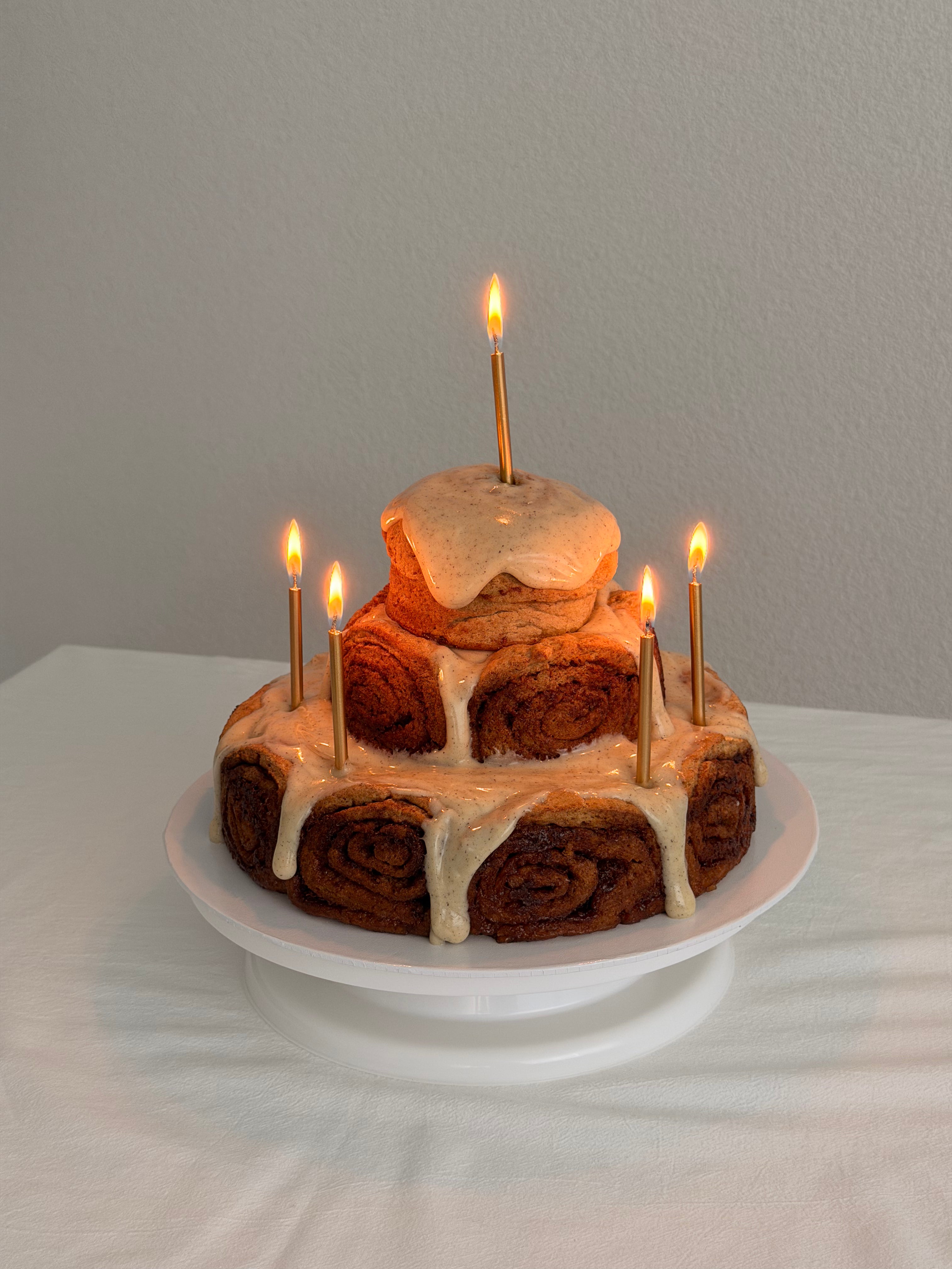 Cinnamon Roll Cake