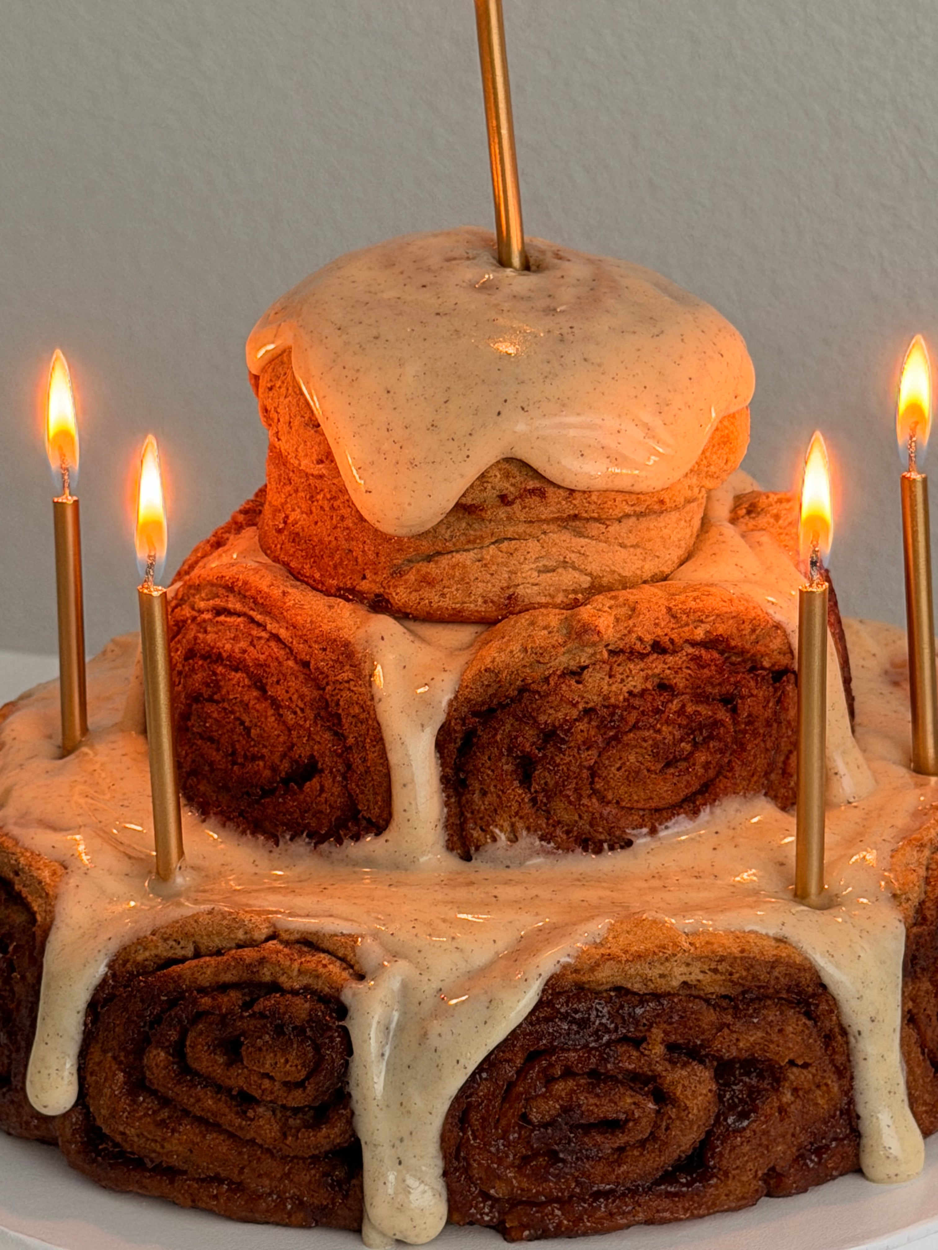 Cinnamon Roll Cake