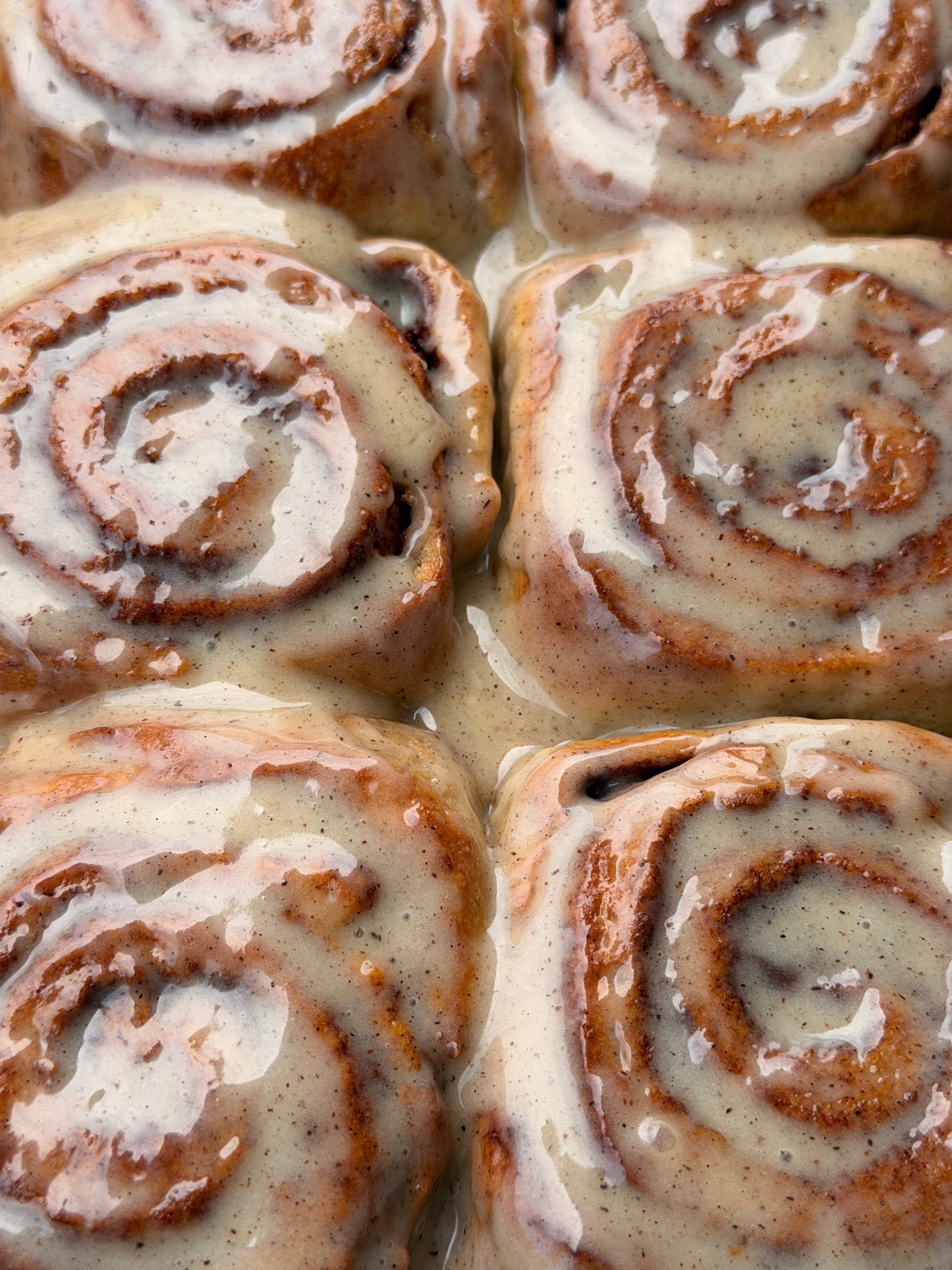 Cinnamon Rolls Box